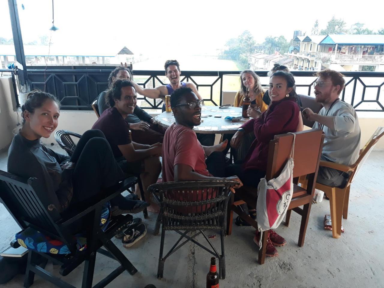 Peacock - A Family-Run Hotel Sauraha Dış mekan fotoğraf
